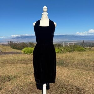 Vintage retro black velvet sleeveless sheath dress Square neck Prom MS Chaus 6